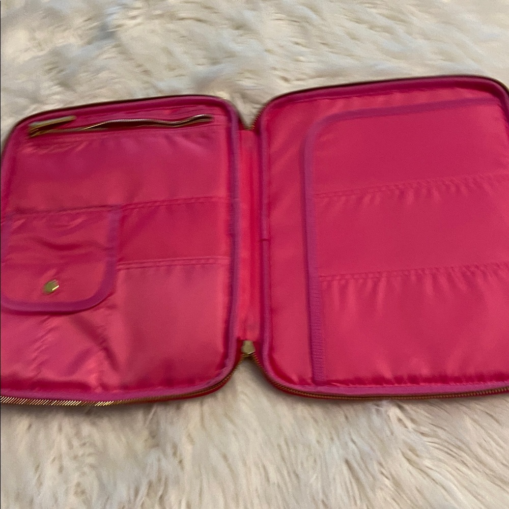 Lilly Pulitzer Vibrant Blue and Pink Tablet Sleeve size in photos - Picture 10 of 12